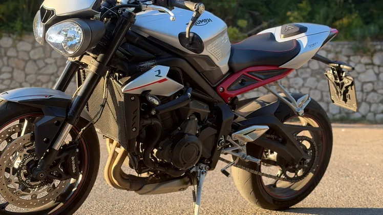 motorcycle image